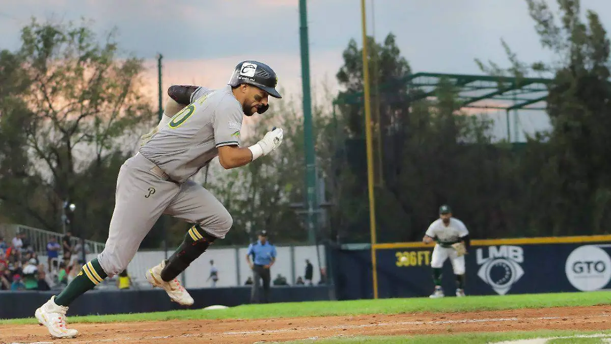 Pericos Puebla se llevan el triunfo contra Bravos de León